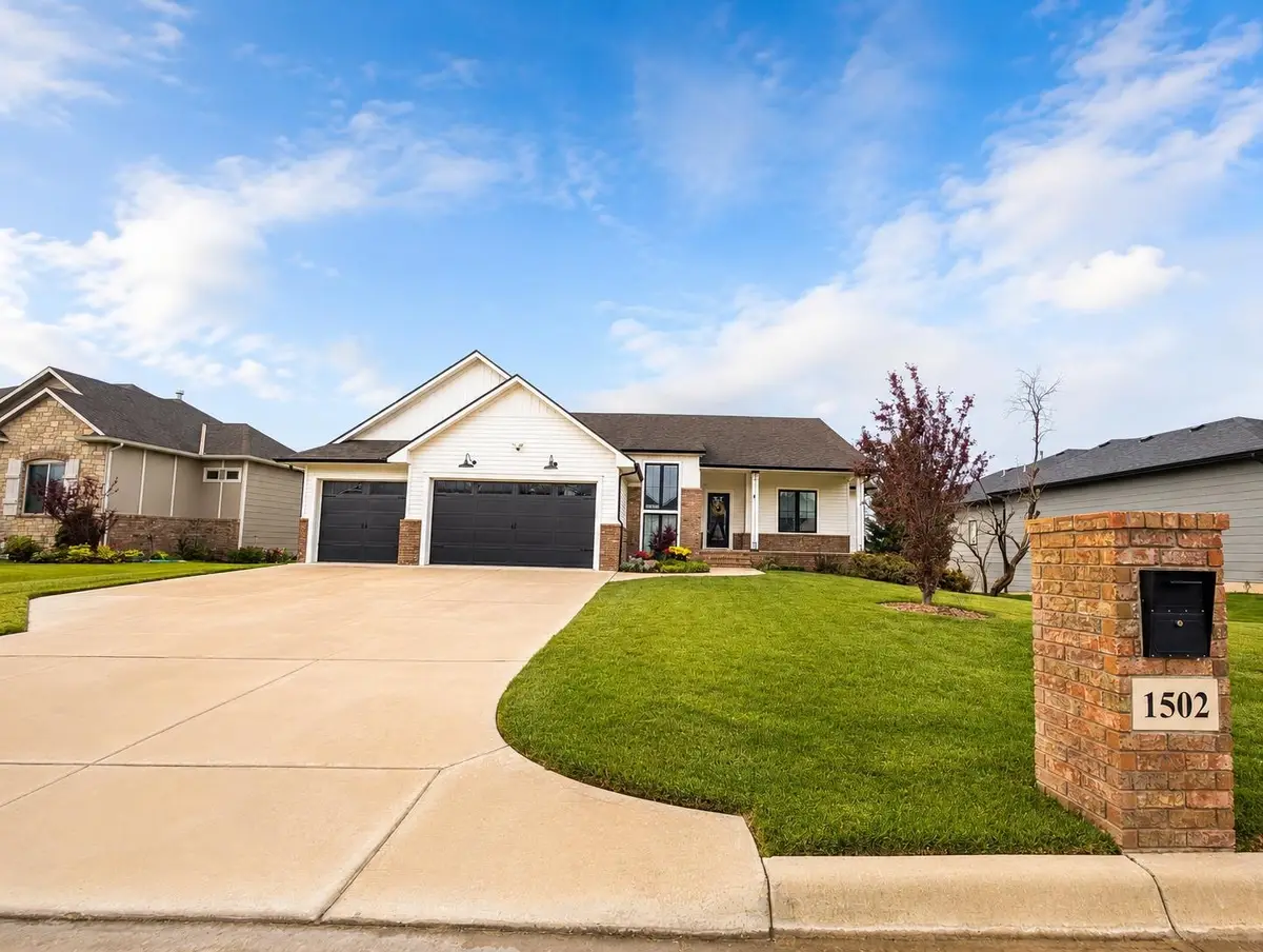 1502 N Shadow Rock Dr, Andover, KS 67002 - #1