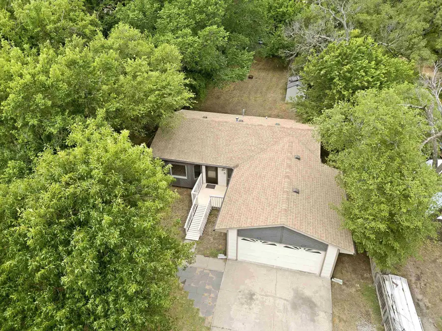 435 N Clara St, Wichita, KS 67212 - #2