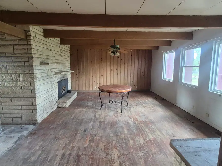 21253 Hoover Ave, Winfield, KS 67156 - #2