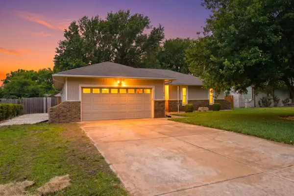 709 N Erin Lane, Mulvane, KS 67110-1228