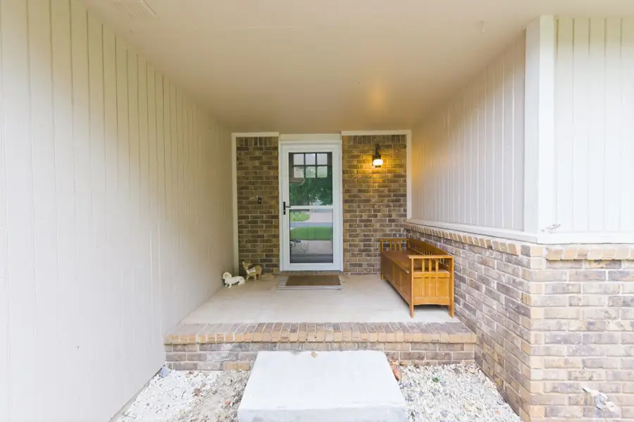 709 N Erin Lane, Mulvane, KS 67110-1228 - #3