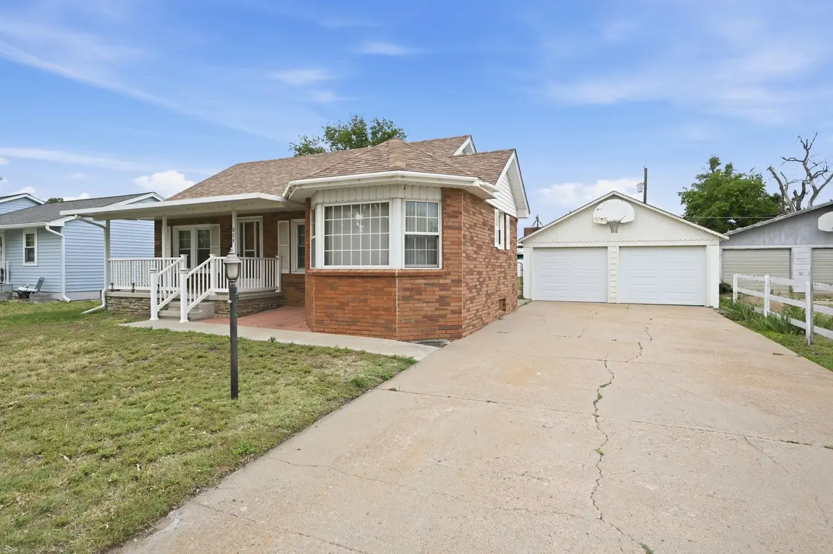320 S Collingwood, Pretty Prairie, KS 67570 - #1