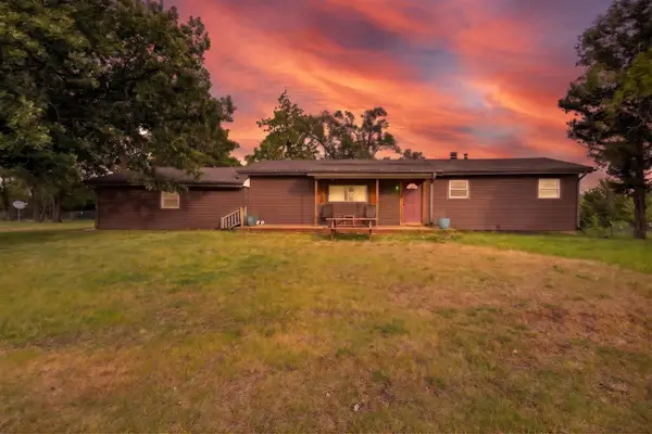15798 S Prairie Creek Rd, Rose Hill, KS 67133