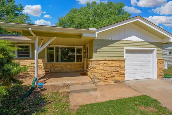 615 N Redbarn, Wichita, KS 67212