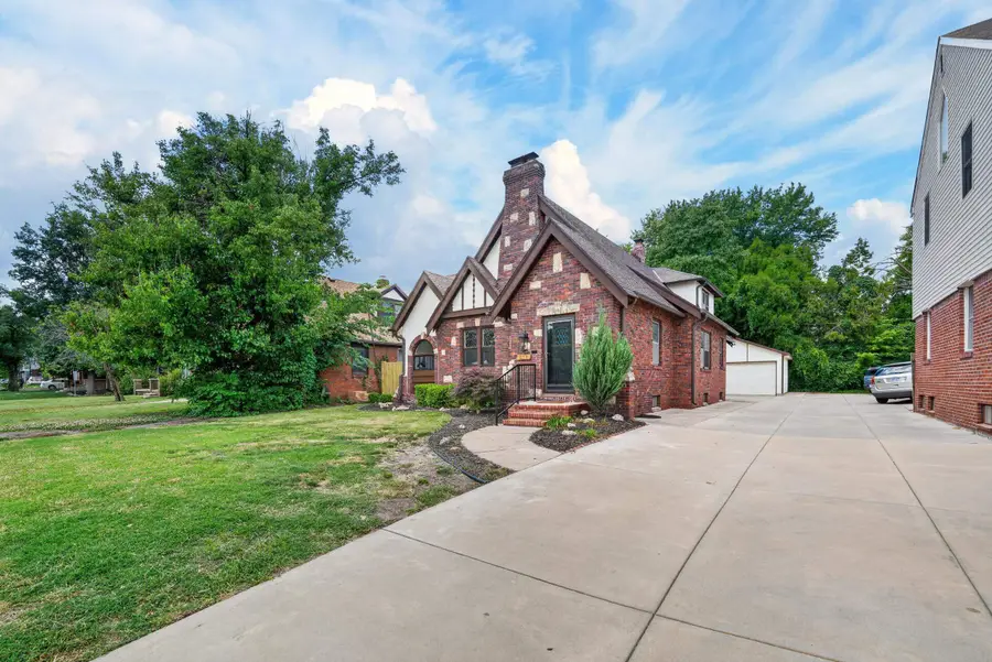 211 N Oliver, Wichita, KS 67208 - #2