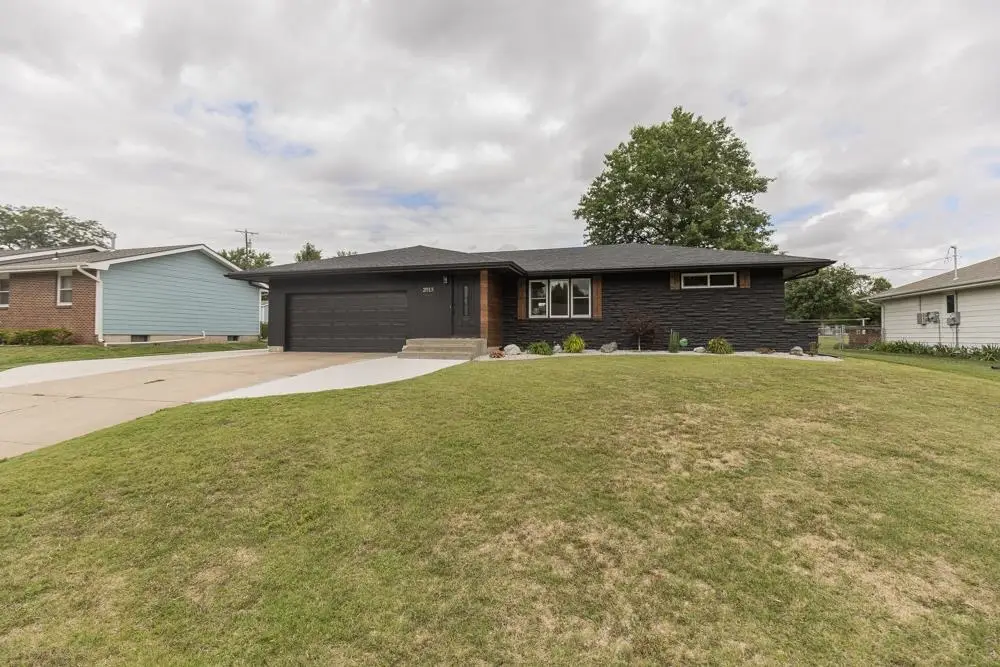 2013 Ruskin Rd, Salina, KS 67401 - #1