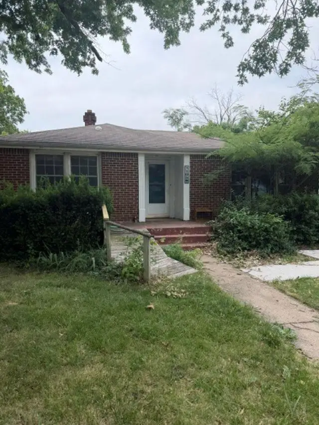 105 N Park, Winfield, KS 67156 - #1