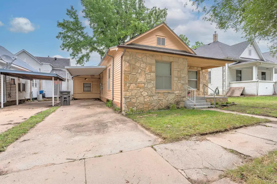 222 N 1st Street, Arkansas City, KS 67005 - #3