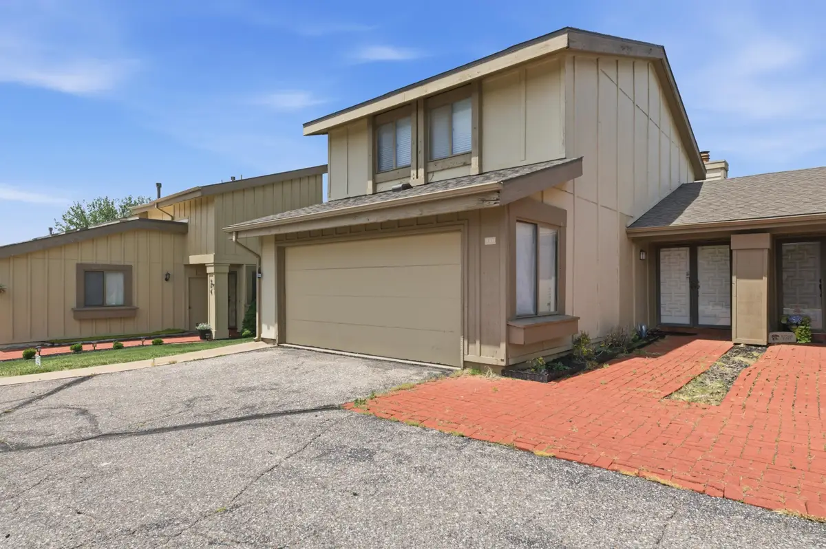 8201 E Harry St Apt 1001, Wichita, KS 67207 - #1