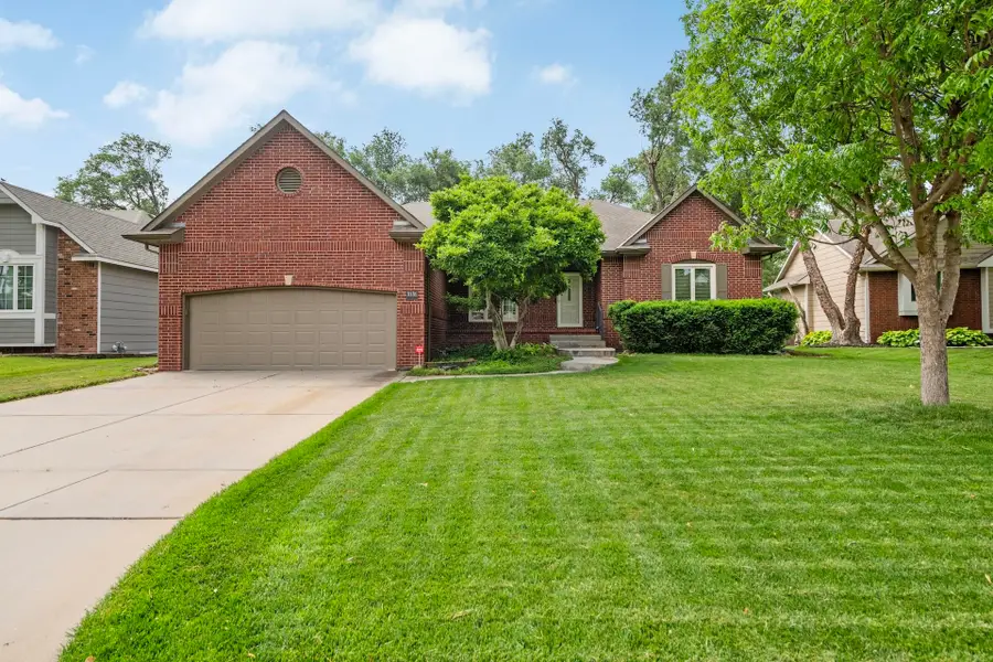 3131 N Forest Lakes Ct, Wichita, KS 67205-1905 - #2