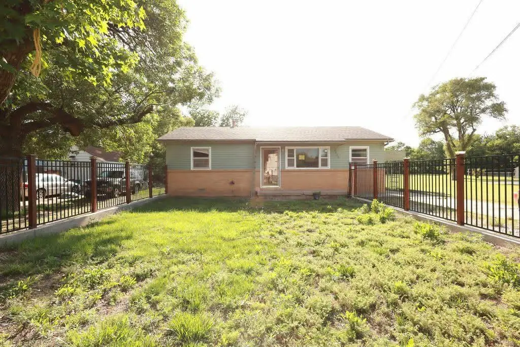 3229 N Salina Ave, Wichita, KS 67204 - #1
