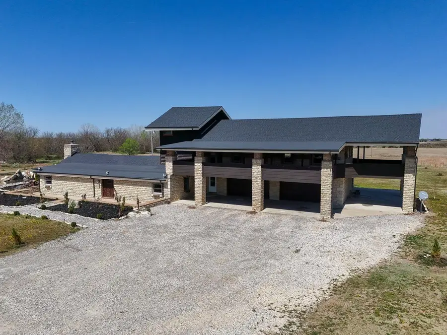 1827 SE 20th Street, El Dorado, KS 67042 - #2