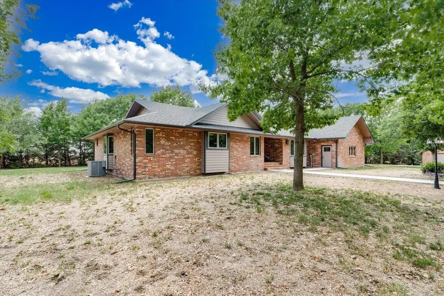 321 Chisholm Rd, Inman, KS 67546 - #2