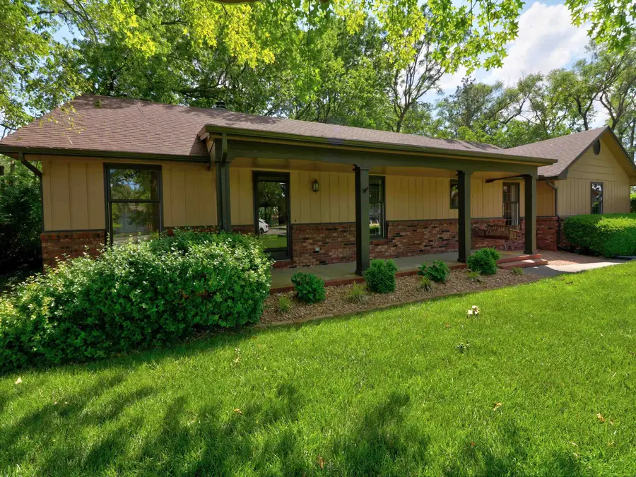 3231 Red Fox Ln, Newton, KS 67114 - #3
