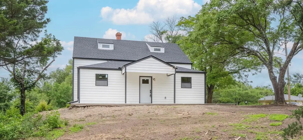 215 W Harrington, Augusta, KS 67010 - #1