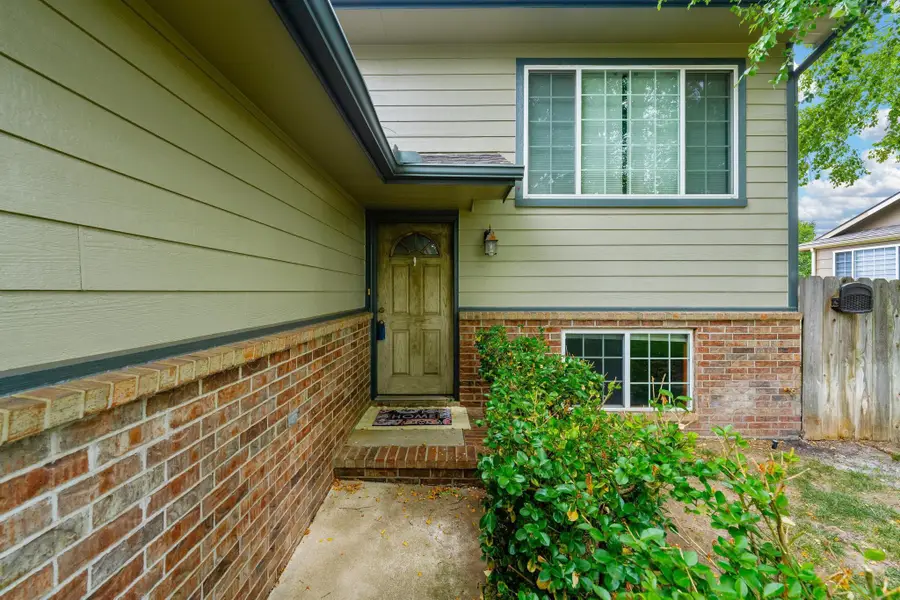 1537 E Summerwood Ct, Goddard, KS 67052 - #2