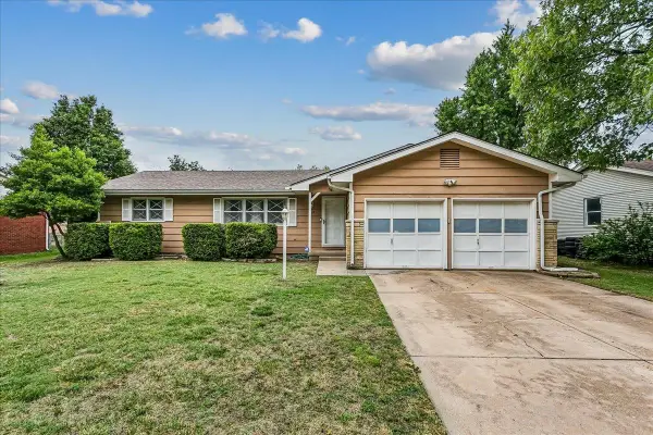 2733 N Dellrose Ave, Wichita, KS 67220