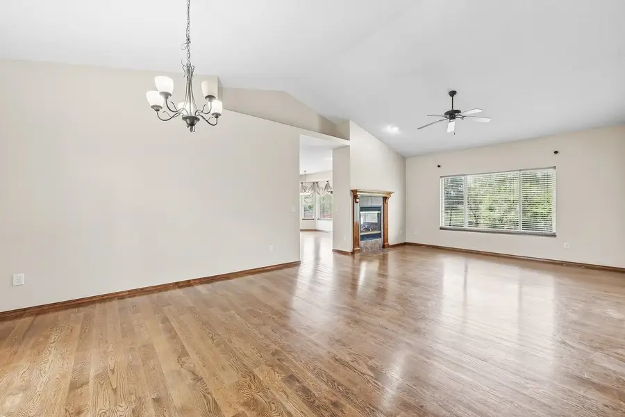 921 S Glenmoor, Wichita, KS 67207 - #3