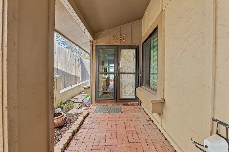 8201 E Harry #1401, Wichita, KS 67207 - #2