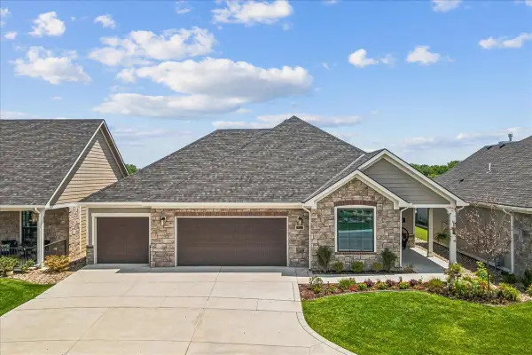 1434 S Monument St, Wichita, KS 67235