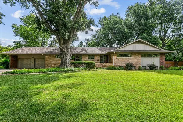 346 N Fairway Ave, Wichita, KS 67212