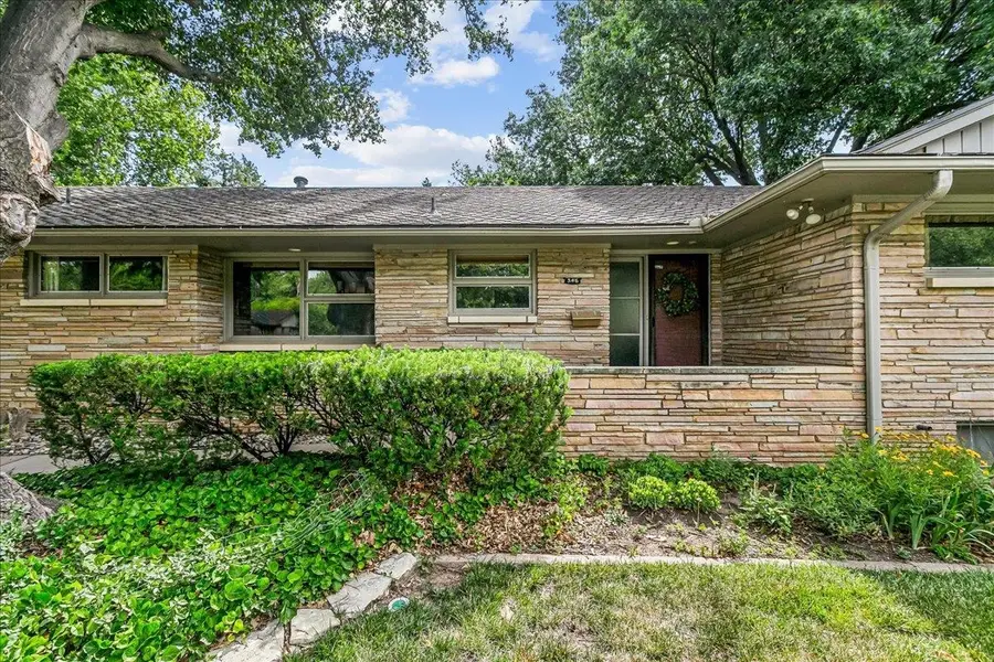346 N Fairway Ave, Wichita, KS 67212 - #2