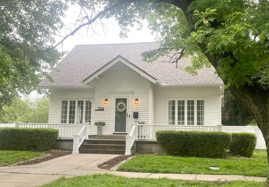 324 Locust, Marion, KS 66861 - #2