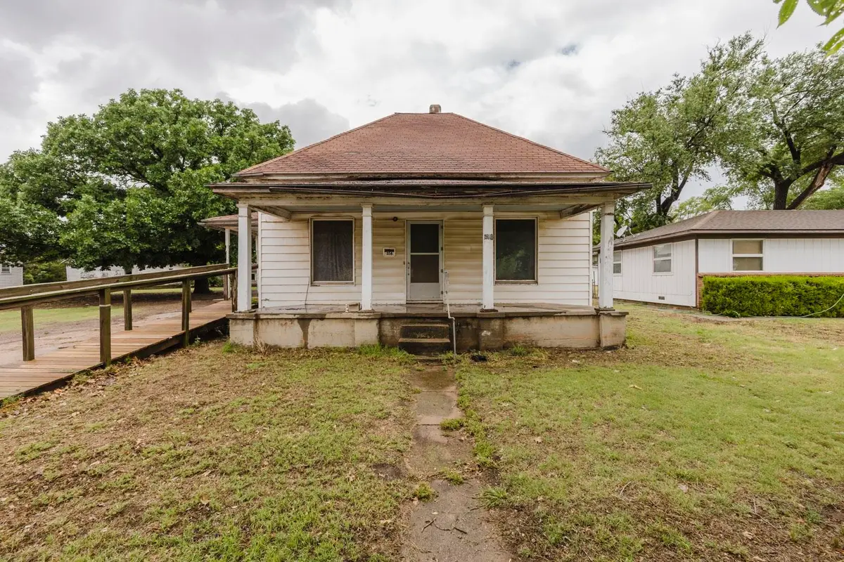 314 S Jennings, Anthony, KS 67003 - #1