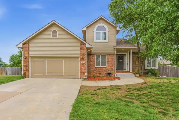 1412 Clubhouse Ct., Andover, KS 67002