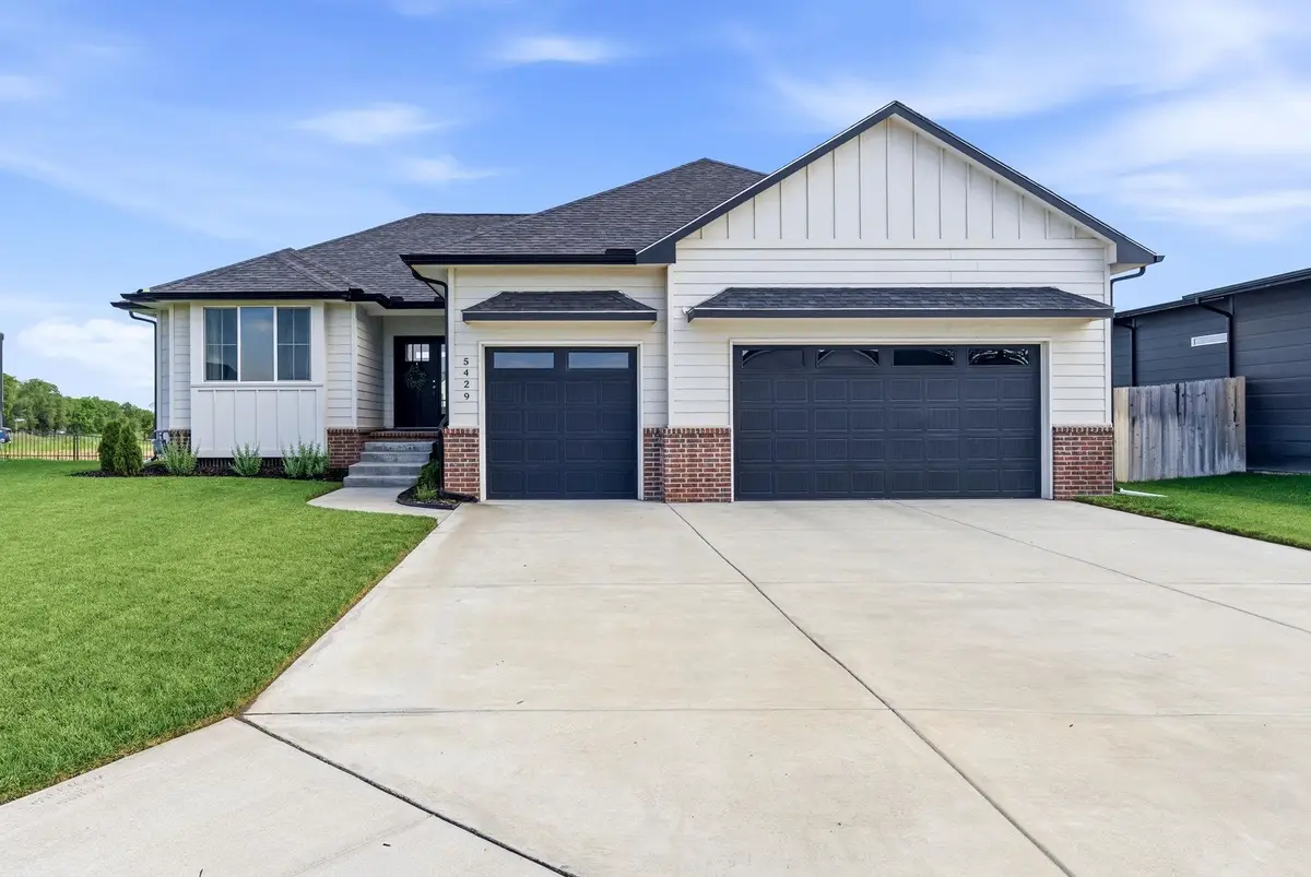 5429 N Saint Paul Ct, Wichita, KS 67204 - #1