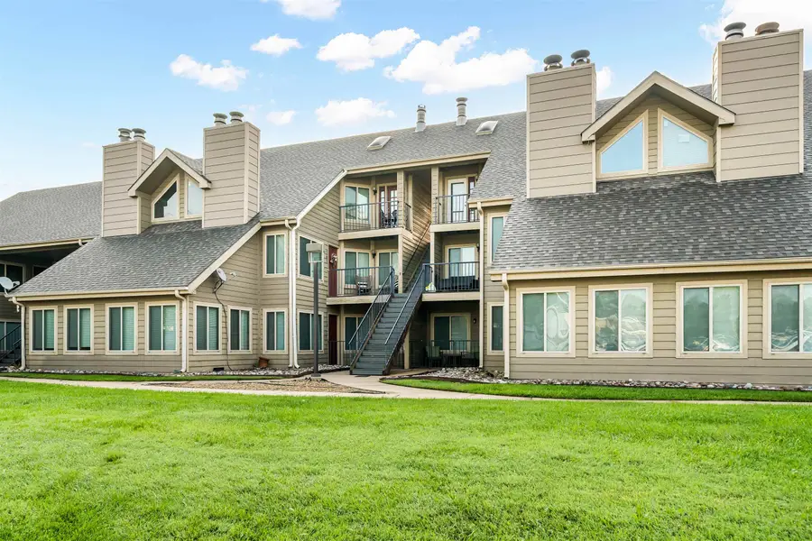 10011 E Boston #302, Wichita, KS 67207 - #2