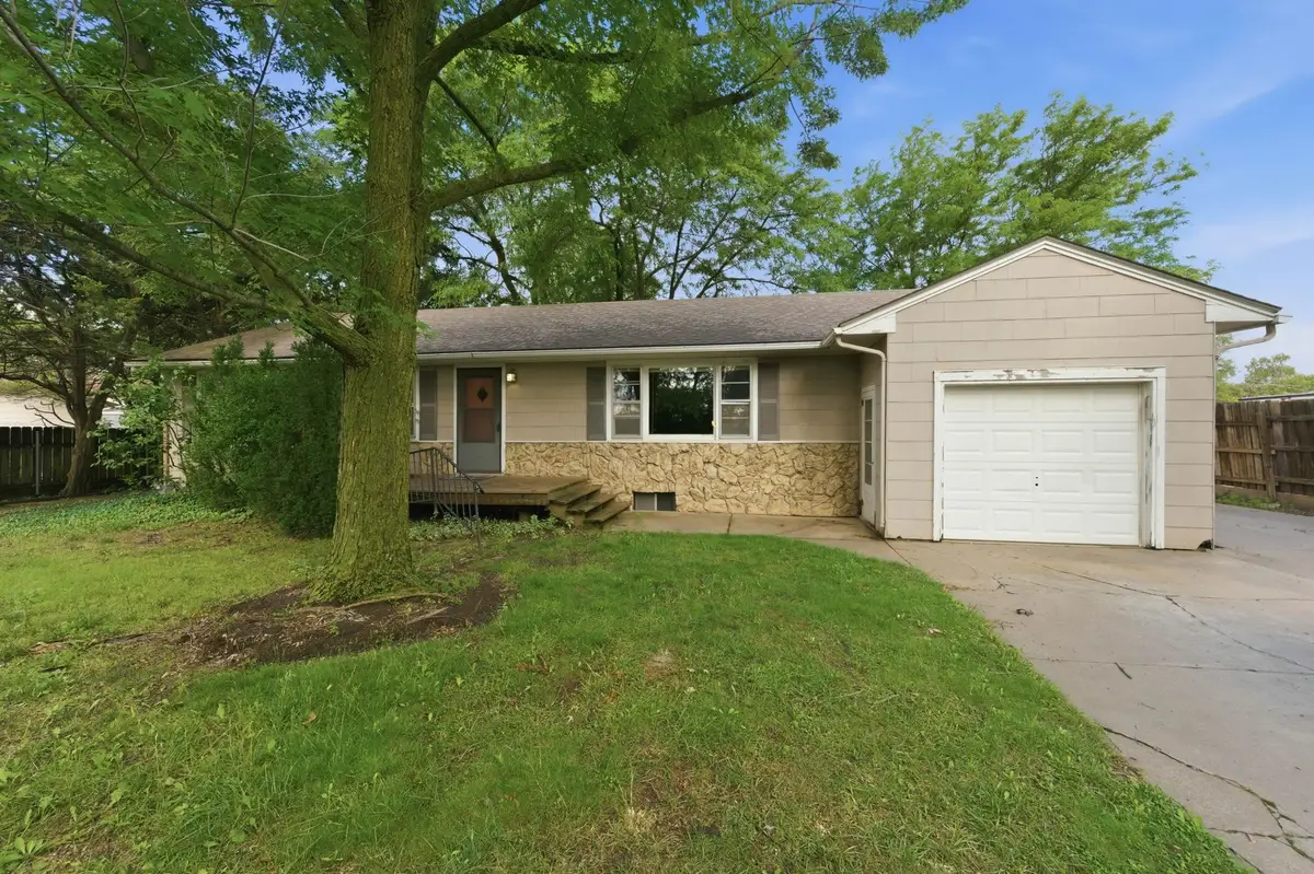 109 Sherman, Newton, KS 67114 - #1
