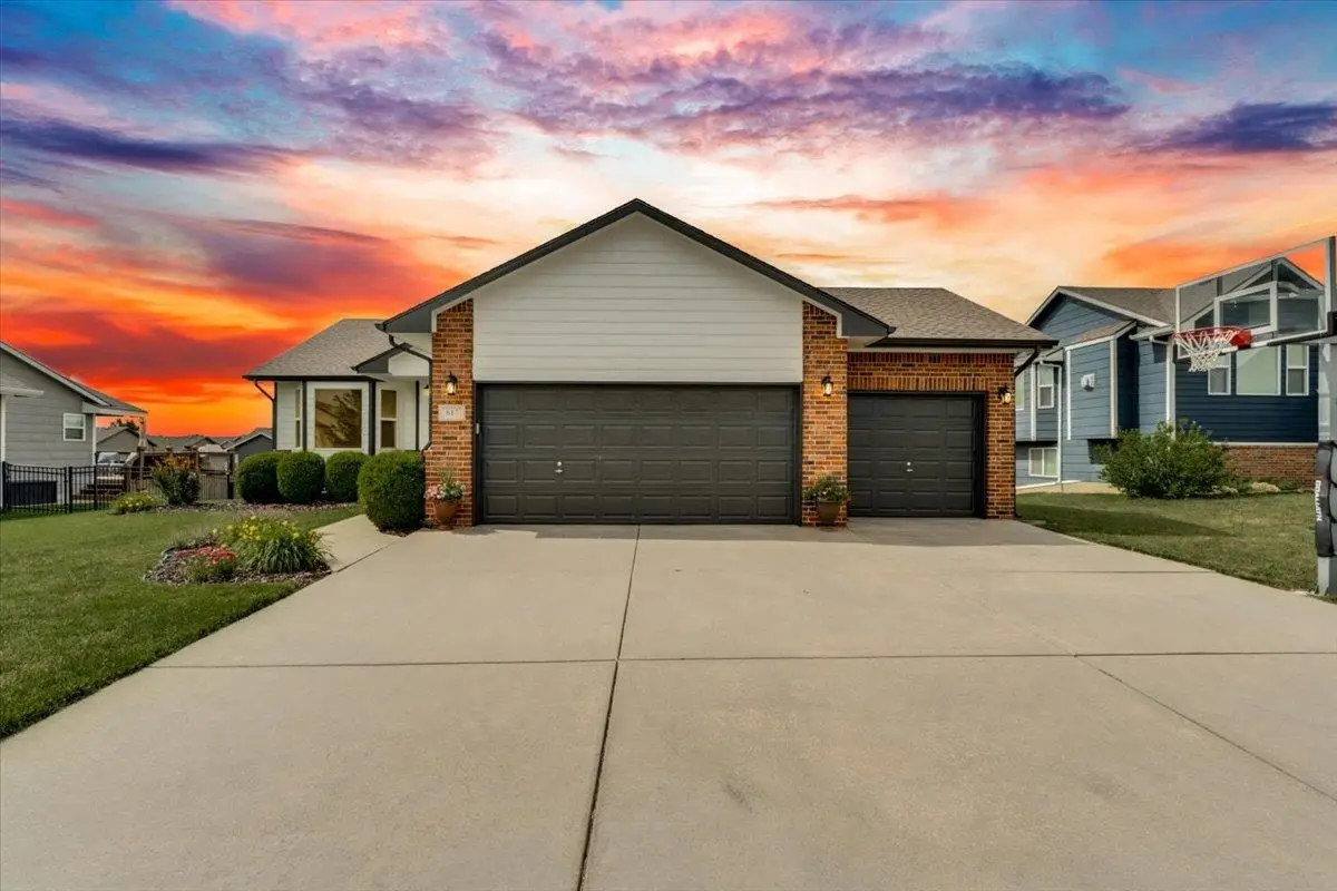 617 W Slate, Andover, KS 67002 - #1