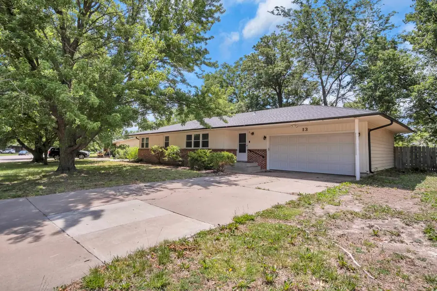 13 Sunset, Hesston, KS 67062 - #3