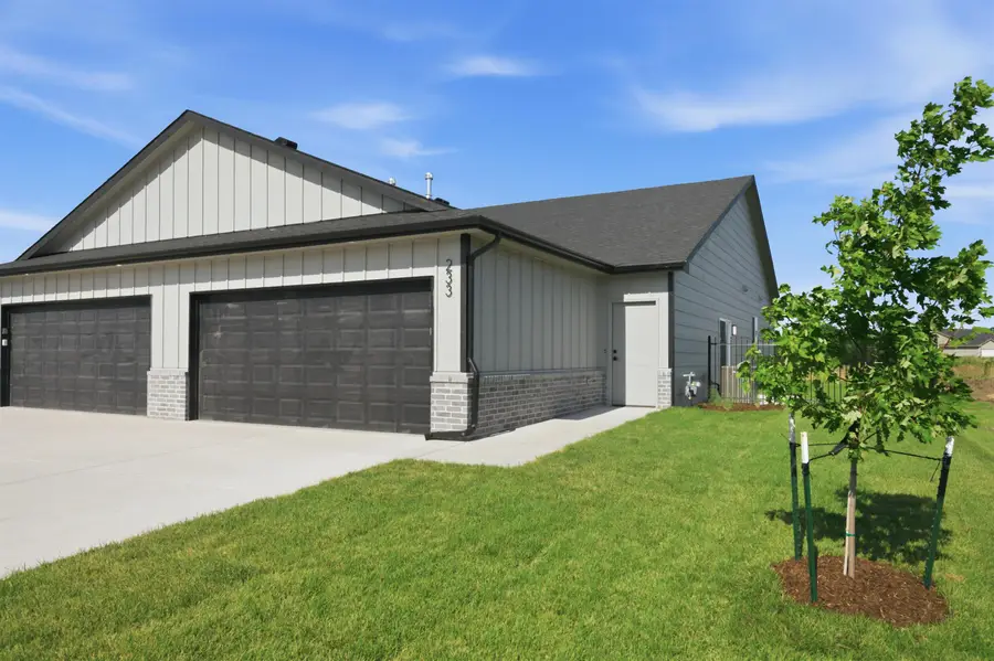 233 N Mendocino Ct, Goddard, KS 67052 - #2