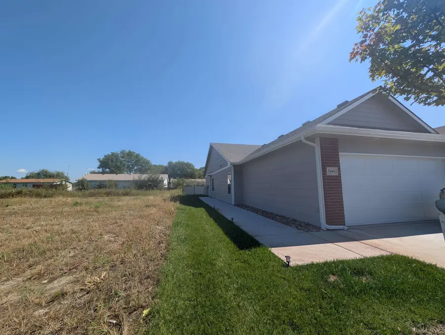 3846-3848 S Bluelake St, Wichita, KS 67215 - #2