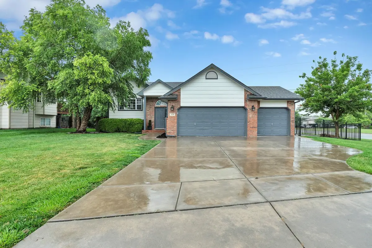 610 W Gatewood Ln, Andover, KS 67002 - #1