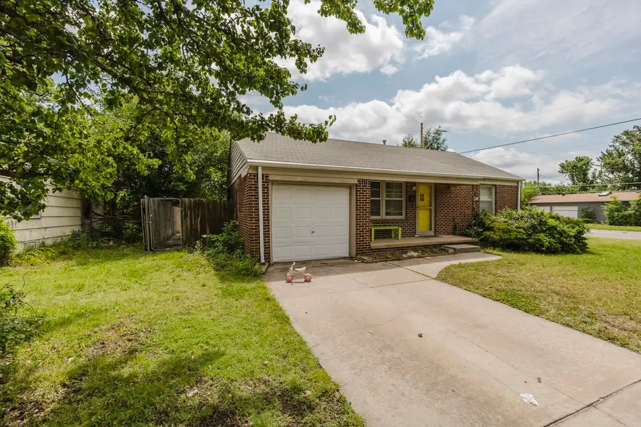 820 S Royal Rd, Wichita, KS 67207 - #3