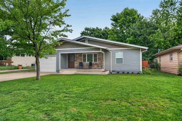 1606 Edgemoor St, El Dorado, KS 67042