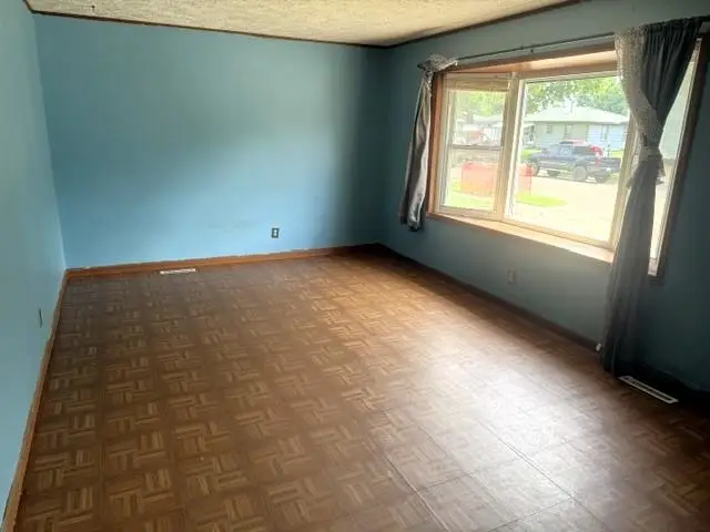 1930 Marc St, Salina, KS 67401 - #2