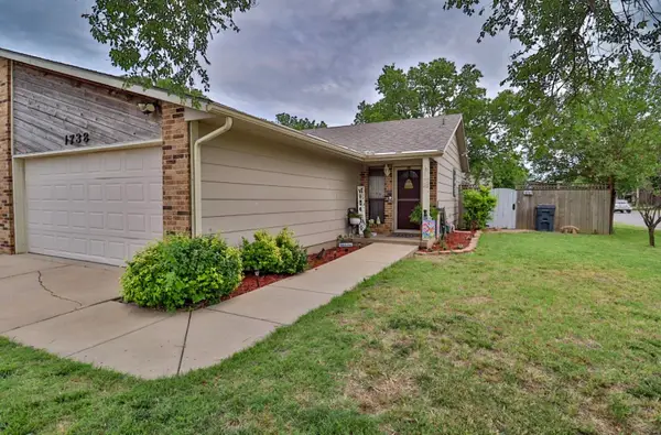 1738 S Beech Ct, Wichita, KS 67207