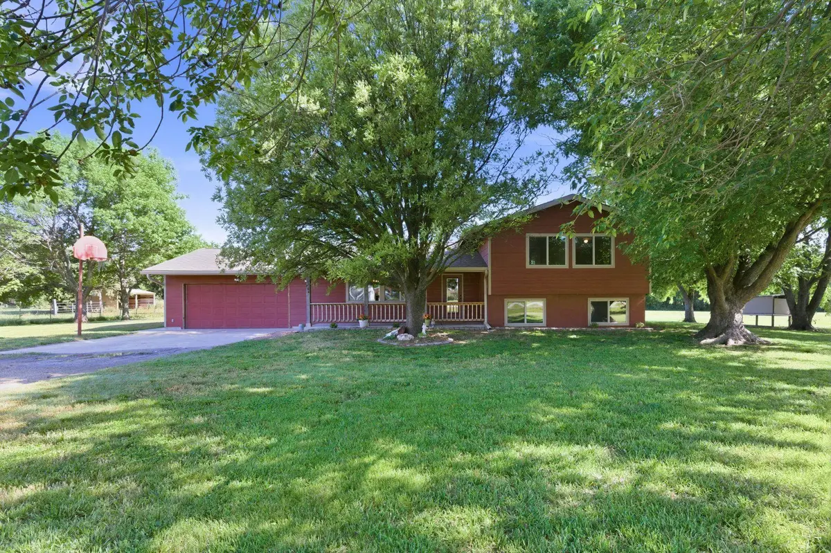 1625 N Single Tree Cir, Andover, KS 67002 - #1