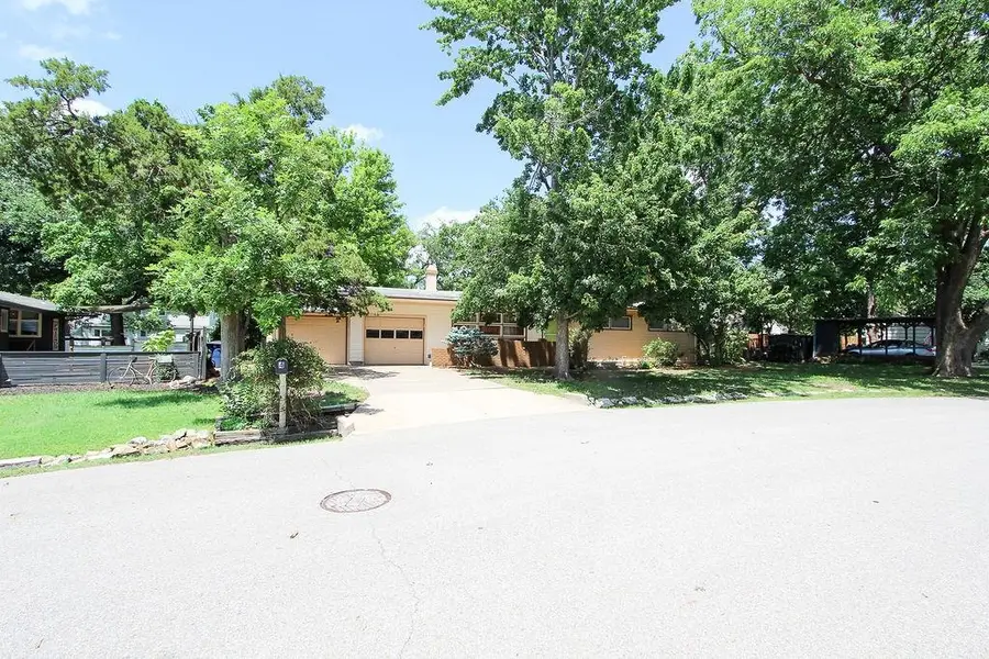 4 Cedar Dr, Newton, KS 67114 - #3