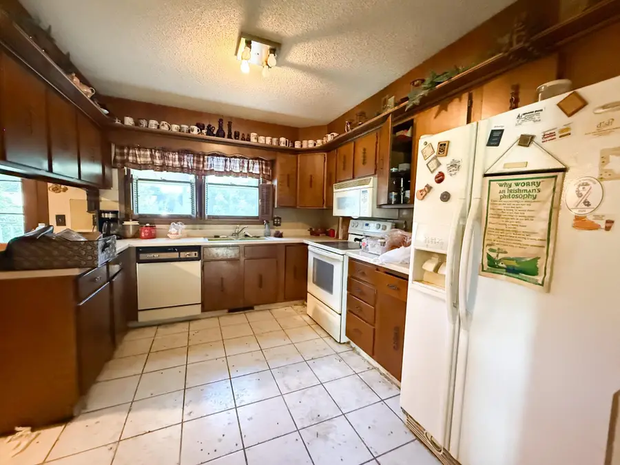 2644 E Ray Ave., Salina, KS 67401 - #3