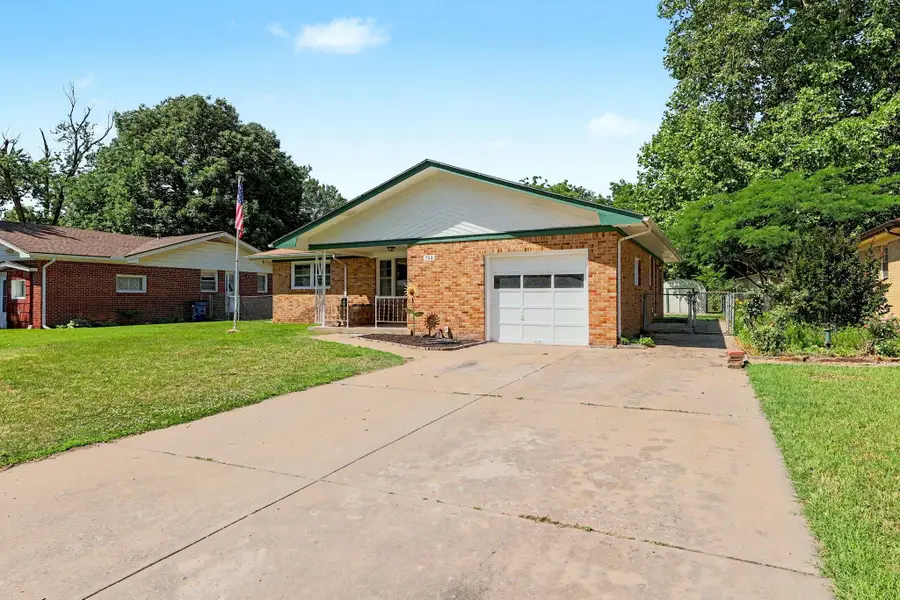 733 W Anita, Haysville, KS 67060 - #3