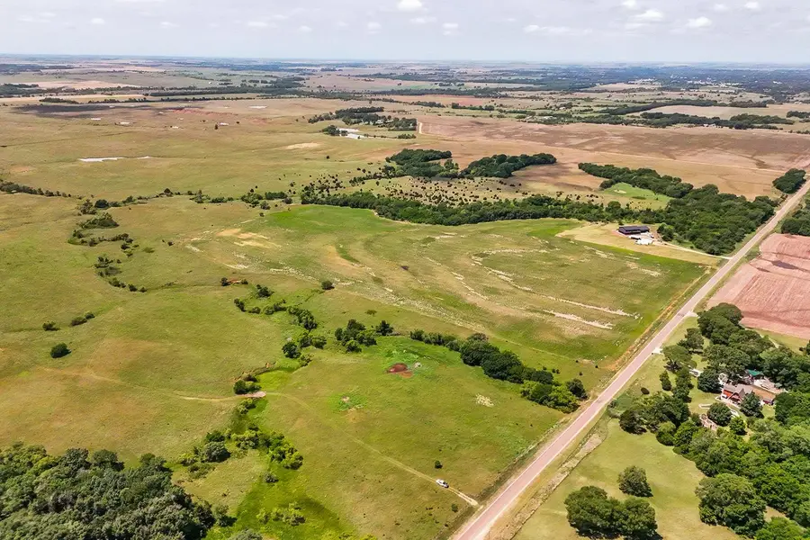 0000 NE 10th St., Kingman, KS 67068 - #2