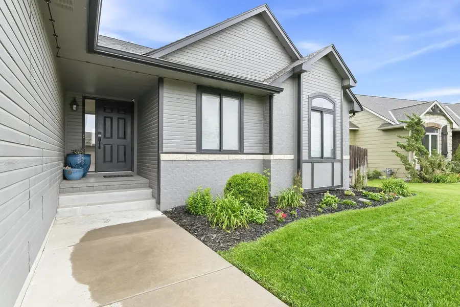 8525 W Candlewood Ct, Wichita, KS 67205 - #2