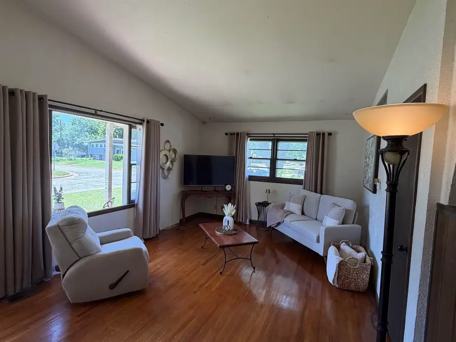 3706 W 19th St N, Wichita, KS 67203 - #3