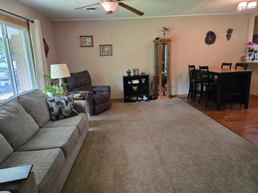 1816 E 8th Avenue, Winfield, KS 67156 - #3