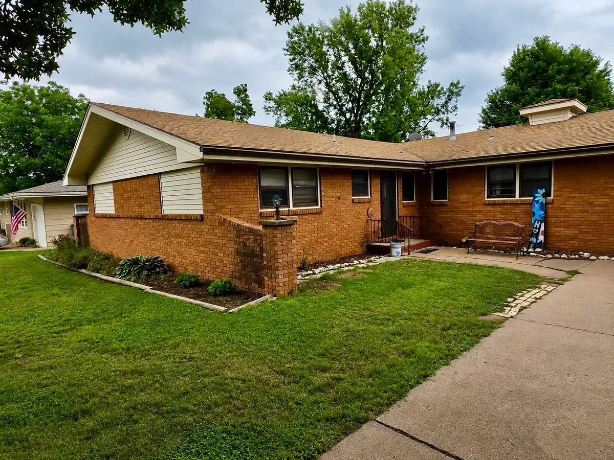 517 Hellar Ave, Clearwater, KS 67026 - #1
